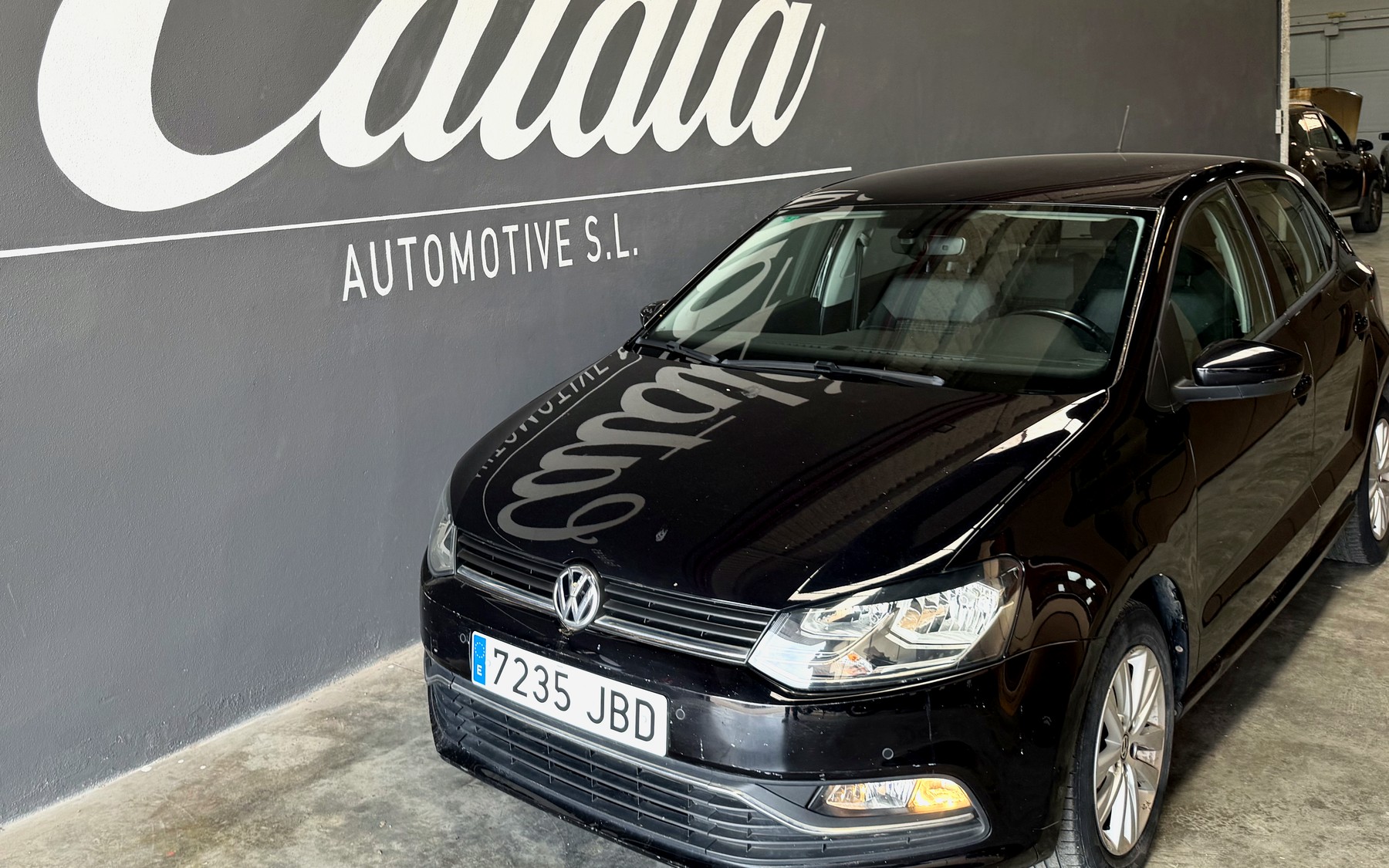 Volkswagen Polo negro 1.2 TSI en Talleres Català Picassent